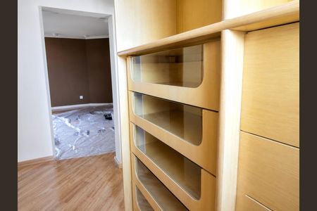 Quarto de casa de condomínio para alugar com 3 quartos, 200m² em Jardim dos Estados, Taubaté