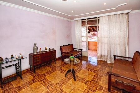 Casa à venda com 4 quartos, 308m² em Guarani, Belo Horizonte