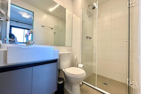 Banheiro da Suíte de kitnet/studio para alugar com 1 quarto, 39m² em Mirandópolis, São Paulo