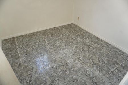 Quarto 1 de apartamento para alugar com 2 quartos, 60m² em Jardim Celia, Embu das Artes
