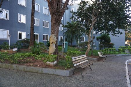 Área comum de apartamento para alugar com 2 quartos, 60m² em Jardim Celia, Embu das Artes