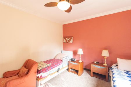 Casa de condomínio para alugar com 422m², 4 quartos e 5 vagasQuarto 