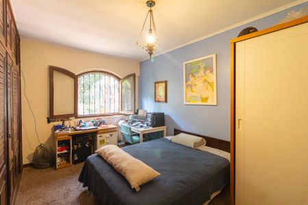 Casa de condomínio para alugar com 422m², 4 quartos e 5 vagasSuíte 