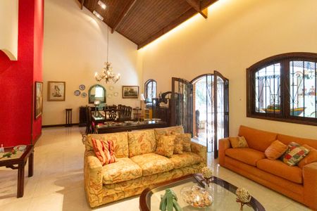 Casa de Condomínio para alugar com 4 quartos, 422m² em Nova Fazendinha, Carapicuíba