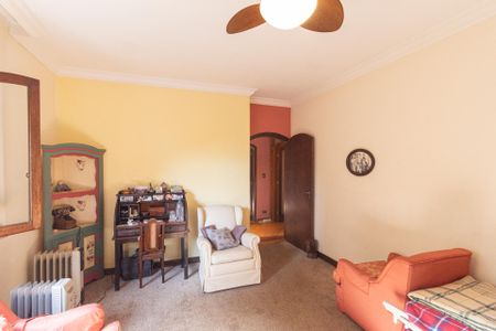 Casa de condomínio para alugar com 422m², 4 quartos e 5 vagasQuarto 