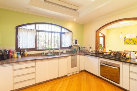 Casa de condomínio para alugar com 422m², 4 quartos e 5 vagasCozinha