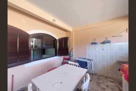 Casa à venda com 125m², 4 quartos e 2 vagas Casa à venda com 125m², 4 quartos e 2 vagasÁrea de Serviço 1