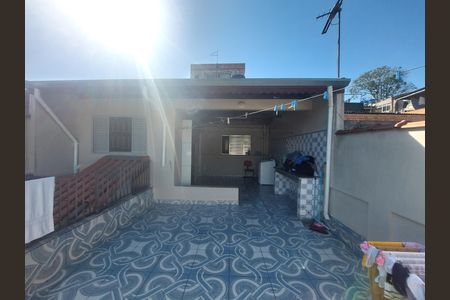 Casa à venda com 125m², 4 quartos e 2 vagas Casa à venda com 125m², 4 quartos e 2 vagasVaranda