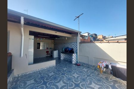 Casa à venda com 125m², 4 quartos e 2 vagas Casa à venda com 125m², 4 quartos e 2 vagasVaranda