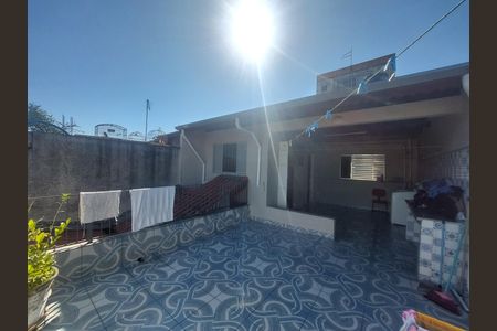 Varanda de casa à venda com 4 quartos, 125m² em Jardim Santa Francisca Cabrini, São Paulo