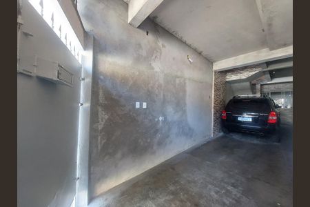 Garagem de casa à venda com 4 quartos, 125m² em Jardim Santa Francisca Cabrini, São Paulo