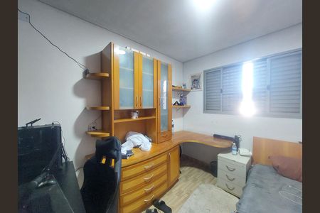 Quarto 4 de casa à venda com 4 quartos, 125m² em Jardim Santa Francisca Cabrini, São Paulo