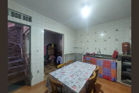 Casa à venda com 125m², 4 quartos e 2 vagas Casa à venda com 125m², 4 quartos e 2 vagasCozinha