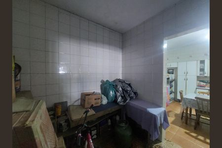 Casa à venda com 125m², 4 quartos e 2 vagas Casa à venda com 125m², 4 quartos e 2 vagasDeposito