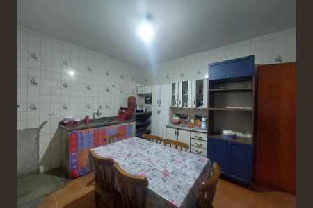 Casa à venda com 125m², 4 quartos e 2 vagas Casa à venda com 125m², 4 quartos e 2 vagasCozinha 1