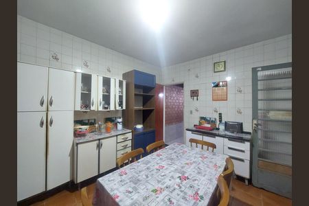 Casa à venda com 125m², 4 quartos e 2 vagas Casa à venda com 125m², 4 quartos e 2 vagasCozinha 1