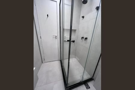 Banheiro de kitnet/studio à venda com 1 quarto, 20m² em Copacabana, Rio de Janeiro