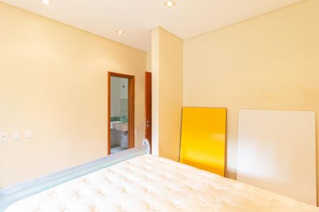Quarto 1 de casa de condomínio para alugar com 2 quartos, 110m² em Nova Fazendinha, Carapicuíba