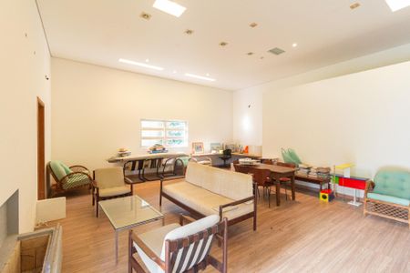 Sala de casa de condomínio para alugar com 2 quartos, 110m² em Nova Fazendinha, Carapicuíba
