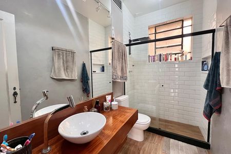 Apartamento à venda com 110m², 3 quartos e 1 vaga Apartamento à venda com 110m², 3 quartos e 1 vagaBanheiro