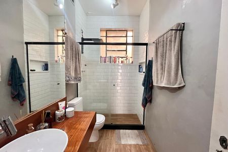 Apartamento à venda com 110m², 3 quartos e 1 vaga Apartamento à venda com 110m², 3 quartos e 1 vagaBanheiro