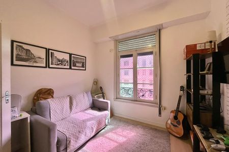 Apartamento à venda com 110m², 3 quartos e 1 vaga Apartamento à venda com 110m², 3 quartos e 1 vagaQuarto 3