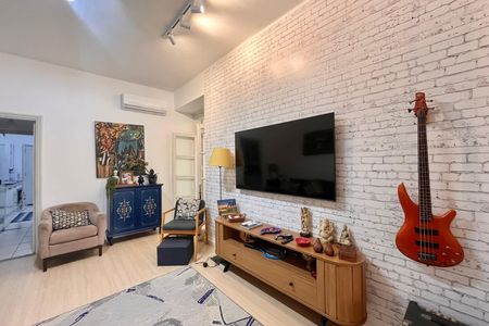 Apartamento à venda com 110m², 3 quartos e 1 vaga Apartamento à venda com 110m², 3 quartos e 1 vagaSala
