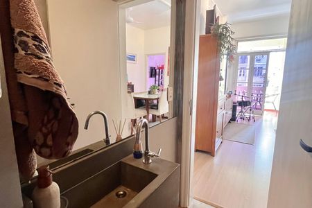 Apartamento à venda com 110m², 3 quartos e 1 vaga Apartamento à venda com 110m², 3 quartos e 1 vagaLavabo