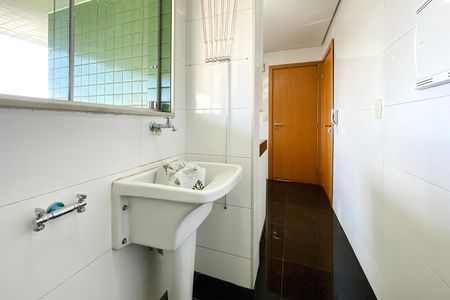 Apartamento para alugar com 180m², 3 quartos e 2 vagas Apartamento para alugar com 180m², 3 quartos e 2 vagasÁrea de Serviço
