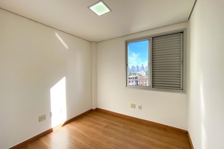 Apartamento para alugar com 180m², 3 quartos e 2 vagas Apartamento para alugar com 180m², 3 quartos e 2 vagasQuarto 3