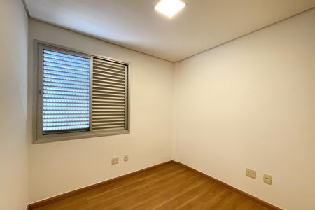 Apartamento para alugar com 180m², 3 quartos e 2 vagas Apartamento para alugar com 180m², 3 quartos e 2 vagasQuarto 2