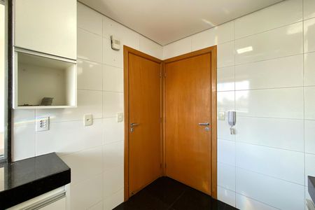 Cozinha de apartamento para alugar com 3 quartos, 180m² em Santo Antônio, Belo Horizonte