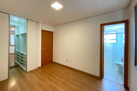 Apartamento para alugar com 180m², 3 quartos e 2 vagas Apartamento para alugar com 180m², 3 quartos e 2 vagasSuite