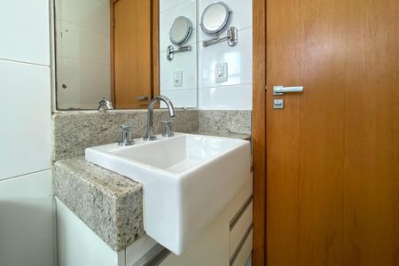 Apartamento para alugar com 180m², 3 quartos e 2 vagas Apartamento para alugar com 180m², 3 quartos e 2 vagasBanheiro da Suíte