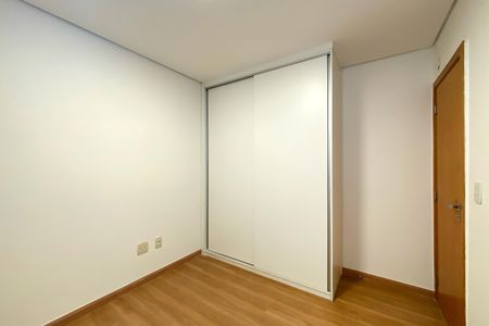 Apartamento para alugar com 180m², 3 quartos e 2 vagas Apartamento para alugar com 180m², 3 quartos e 2 vagasQuarto 2