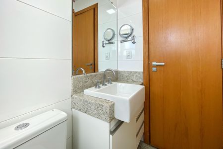 Apartamento para alugar com 180m², 3 quartos e 2 vagas Apartamento para alugar com 180m², 3 quartos e 2 vagasBanheiro da Suíte
