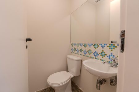 Lavabo de apartamento para alugar com 1 quarto, 43m² em Liberdade, São Paulo