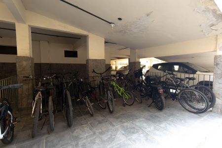 Apartamento para alugar com 82m², 2 quartos e 1 vaga Apartamento para alugar com 82m², 2 quartos e 1 vagaGaragem
