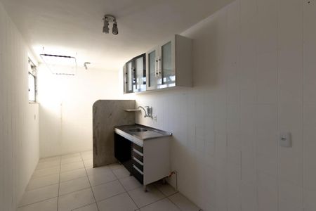 Apartamento para alugar com 82m², 2 quartos e 1 vaga Apartamento para alugar com 82m², 2 quartos e 1 vagaCozinha e Área de Serviço