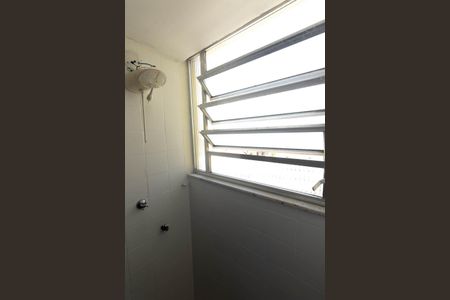 Banheiro de apartamento para alugar com 2 quartos, 82m² em Covanca, São Gonçalo