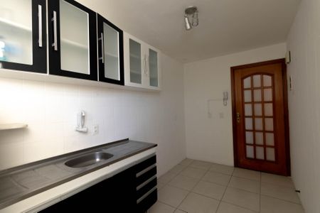 Apartamento para alugar com 82m², 2 quartos e 1 vaga Apartamento para alugar com 82m², 2 quartos e 1 vagaCozinha e area de serviço