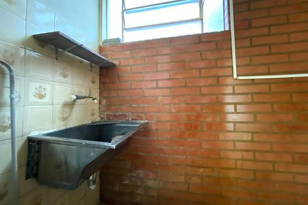 Área de Serviço de apartamento para alugar com 2 quartos, 54m² em Sagrada Família, Belo Horizonte