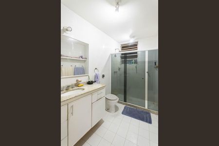 Banheiro de apartamento à venda com 3 quartos, 132m² em Tijuca, Rio de Janeiro