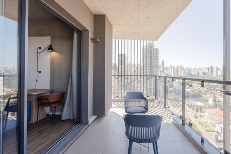 Varanda de kitnet/studio para alugar com 1 quarto, 54m² em Pinheiros, São Paulo