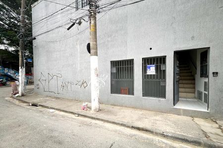 Fachada de kitnet/studio para alugar com 1 quarto, 40m² em Água Branca, São Paulo