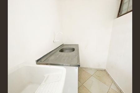 Sala / cozinha de kitnet/studio para alugar com 1 quarto, 40m² em Água Branca, São Paulo