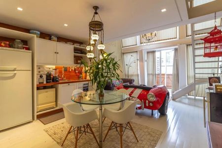 Foto 01 de apartamento para alugar com 2 quartos, 109m² em Cerqueira César, São Paulo