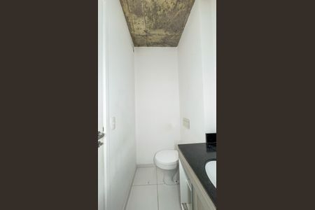 Banheiro de apartamento para alugar com 1 quarto, 32m² em Santo Amaro, São Paulo