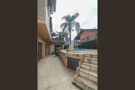 Casa à venda com 374m², 3 quartos e 4 vagas Casa à venda com 374m², 3 quartos e 4 vagasPiscina