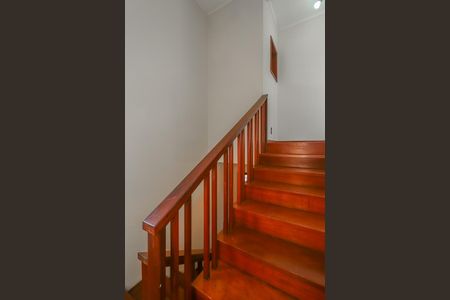 Escada acesso 3° piso de casa à venda com 3 quartos, 374m² em Chácara das Pedras, Porto Alegre